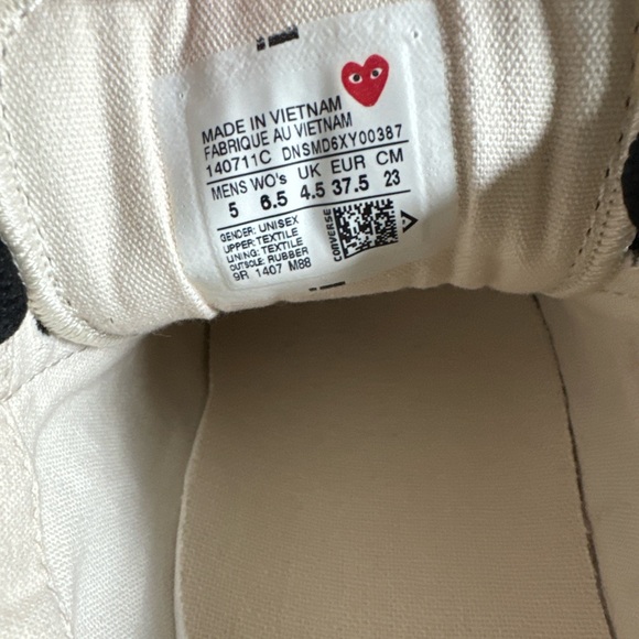 Comme des Garçons PLAY x Converse Canvas Low Top Sneaker - Picture 5 of 13